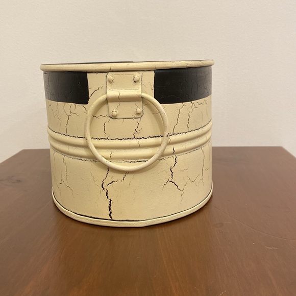 Rustic Country Snowman Tin Decor - Picture 2 of 7